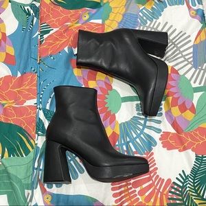 Jeffrey Campbell Dormant Boots 🖤